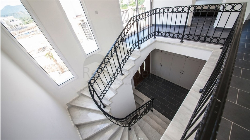 مجمع فيلات بإطلالة بحرية وجبلية في شمال قبرص