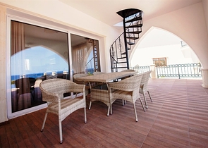 مجمع فيلات بإطلالة بحرية وجبلية في شمال قبرص