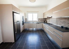 مجمع فيلات بإطلالة بحرية وجبلية في شمال قبرص