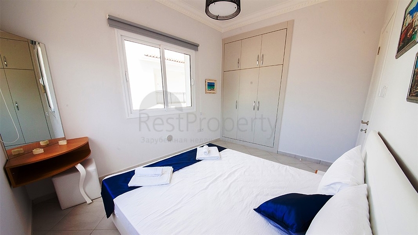 شقق ضمن أحد المجمعات المطلة على البحر في شمال قبرص.