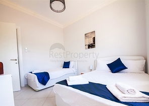 شقق ضمن أحد المجمعات المطلة على البحر في شمال قبرص.