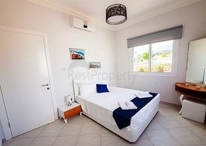 شقق ضمن أحد المجمعات المطلة على البحر في شمال قبرص.