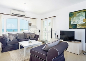 شقة بإطلالة بحرية ساحرة في شمال قبرص