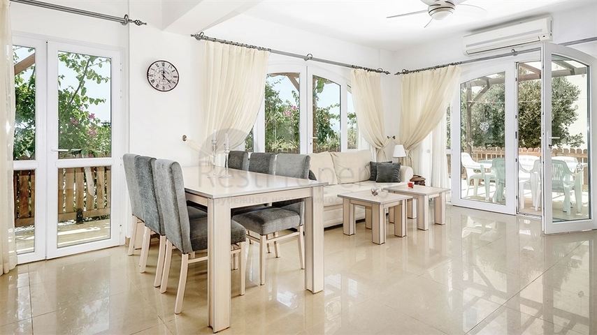 شقة ضمن أحد المجمعات السكنية الرائعة على البحر في شمال قبرص.