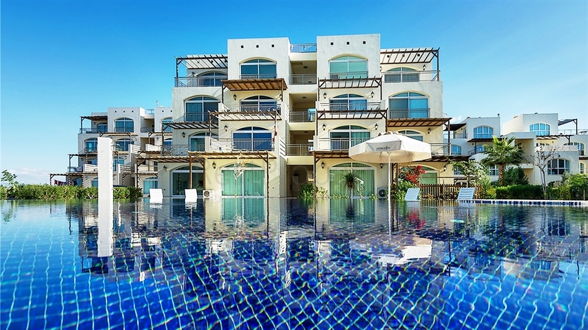 شقة ضمن أحد المجمعات السكنية الرائعة على البحر في شمال قبرص.