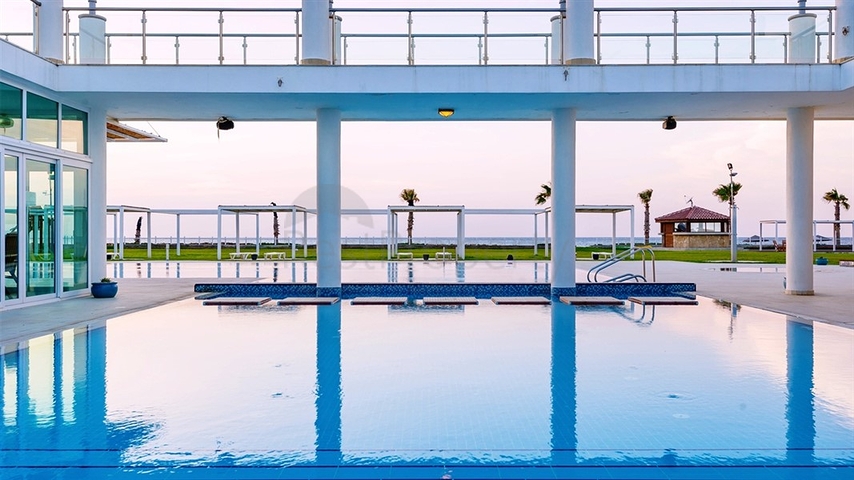 شقة ضمن أحد المجمعات السكنية الرائعة على البحر في شمال قبرص.