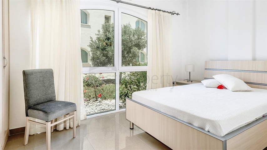 شقة ضمن أحد المجمعات السكنية الرائعة على البحر في شمال قبرص.