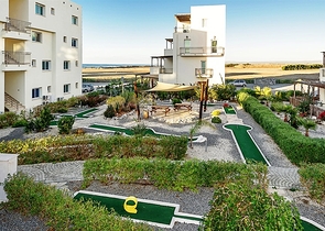 شقة ضمن أحد المجمعات السكنية الرائعة على البحر في شمال قبرص.