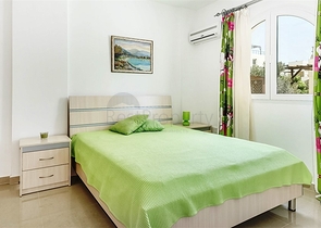 شقة ضمن أحد المجمعات السكنية الرائعة على البحر في شمال قبرص.