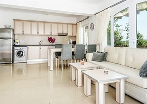 شقة ضمن أحد المجمعات السكنية الرائعة على البحر في شمال قبرص.