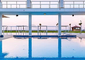 شقة ضمن أحد المجمعات السكنية الرائعة على البحر في شمال قبرص.