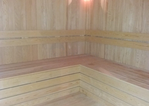 شقة بغرفة نوم وصالة ضمن مجمع مريح في منطقة محمودلار- ألانيا.