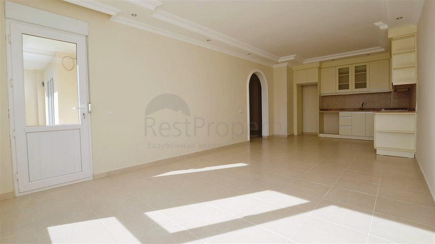 شقة واسعة ضمن مجمع سكني في منطقة ماهموت لار – ألانيا .