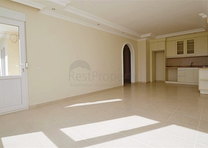 شقة واسعة ضمن مجمع سكني في منطقة ماهموت لار – ألانيا .