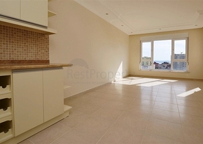 شقة واسعة ضمن مجمع سكني في منطقة ماهموت لار – ألانيا .