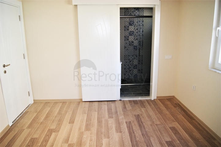 مجمع سكني في المراحل النهائية من البناء في منطقة كونيالتي – أنطاليا