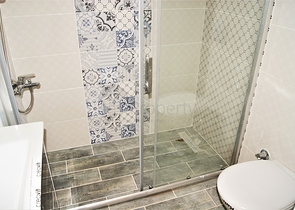 مجمع سكني في المراحل النهائية من البناء في منطقة كونيالتي – أنطاليا