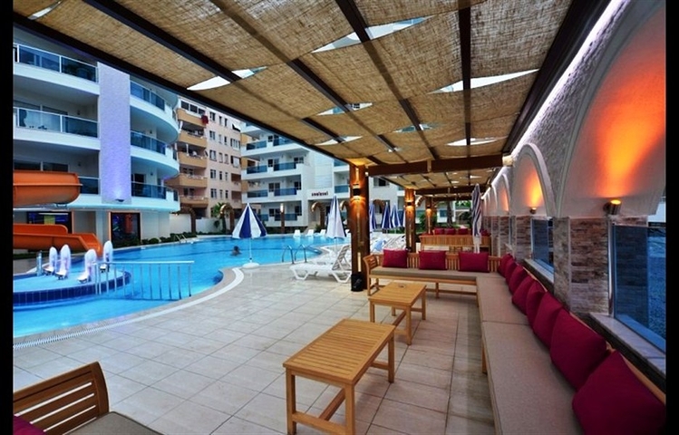 شقة مفروشة ضمن أحد المجمعات الرائعة في منطقة ماهموت لار – ألانيا