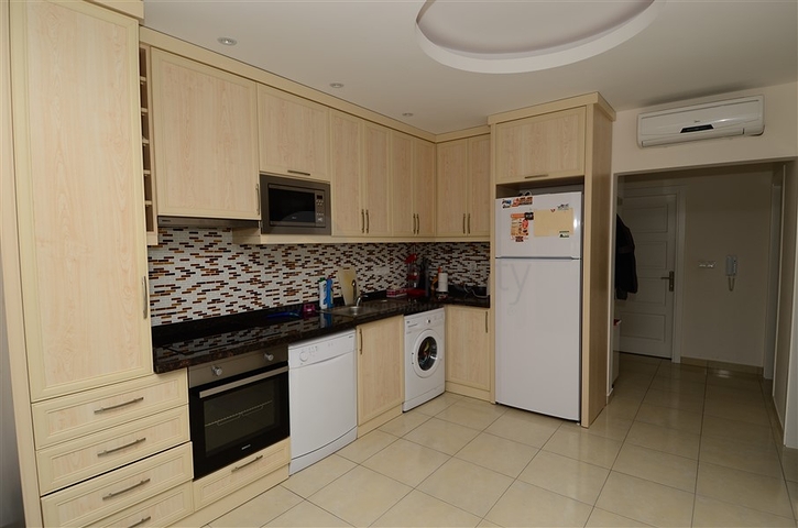 شقة مفروشة ضمن أحد المجمعات الرائعة في منطقة ماهموت لار – ألانيا