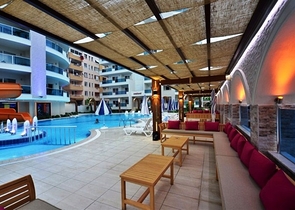 شقة مفروشة ضمن أحد المجمعات الرائعة في منطقة ماهموت لار – ألانيا