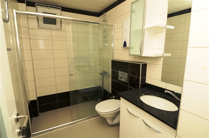 شقة ضمن مجمع فاخر في منطقة أفسلار – ألانيا 