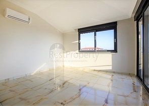 شقق ضمن مجمع سكني في المراحل النهائية من البناء في منطقة كاستل – ألانيا .