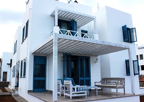 شقق بإطلالة بحرية مذهلة في شمال قبرص 