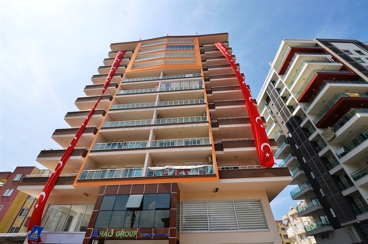 شقة بإطلالة جبلية مذهلة في منطقة ماهموت لار – ألانيا.