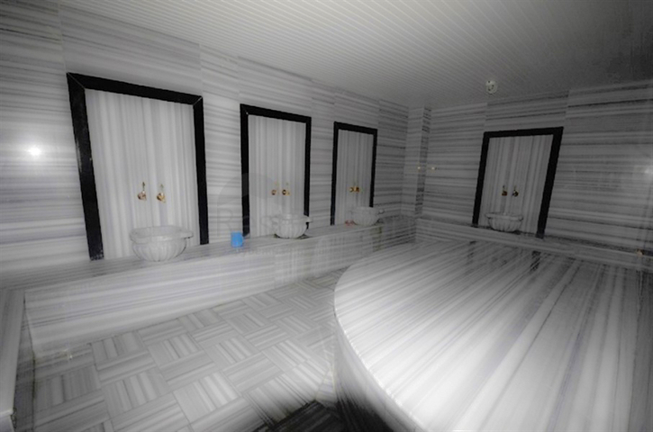 شقة بإطلالة جبلية مذهلة في منطقة ماهموت لار – ألانيا.