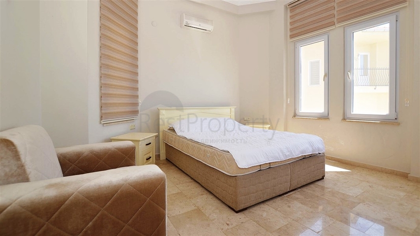 فيلا فاخرة بإطلالة جبلية وبحرية ساحرة ضمن مجمع رائع في منطقة كارجي جاك – ألانيا