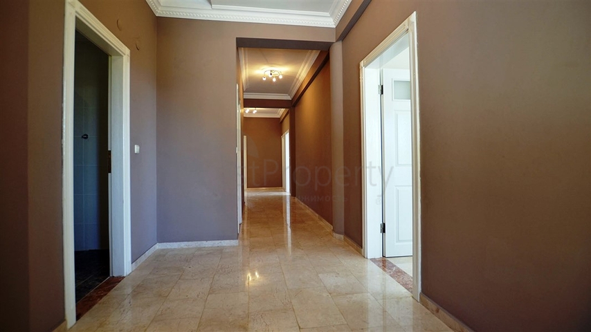 فيلا فاخرة بإطلالة جبلية وبحرية ساحرة ضمن مجمع رائع في منطقة كارجي جاك – ألانيا