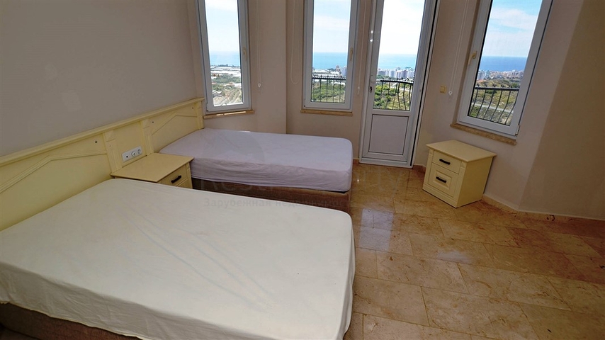 فيلا فاخرة بإطلالة جبلية وبحرية ساحرة ضمن مجمع رائع في منطقة كارجي جاك – ألانيا