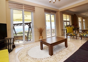 فيلا فاخرة بإطلالة جبلية وبحرية ساحرة ضمن مجمع رائع في منطقة كارجي جاك – ألانيا