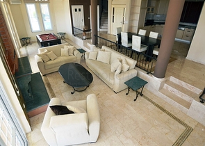 فيلا فاخرة بإطلالة جبلية وبحرية ساحرة ضمن مجمع رائع في منطقة كارجي جاك – ألانيا