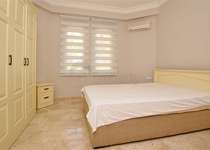 فيلا فاخرة بإطلالة جبلية وبحرية ساحرة ضمن مجمع رائع في منطقة كارجي جاك – ألانيا