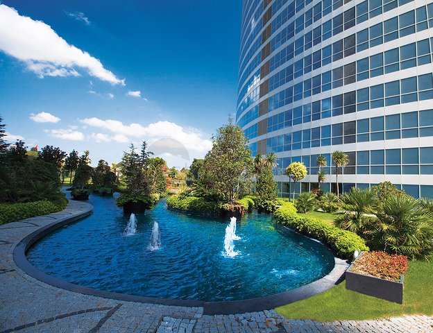  مجمع فخم في شارع بغداد مع اطلالة على البوسفور وبحر مرمرة