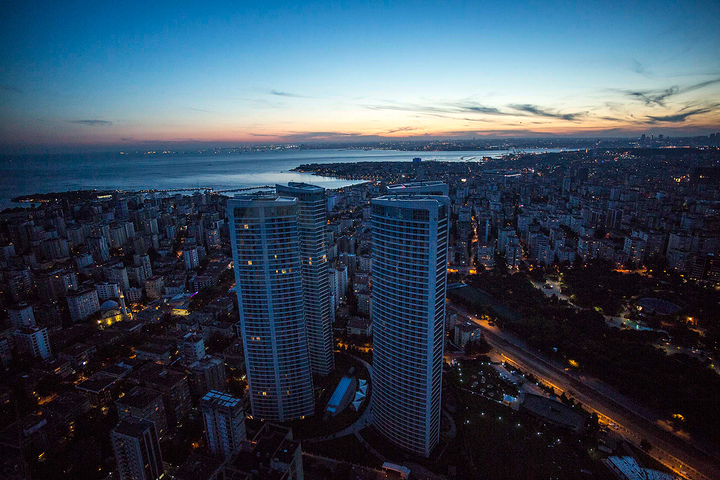  مجمع فخم في شارع بغداد مع اطلالة على البوسفور وبحر مرمرة