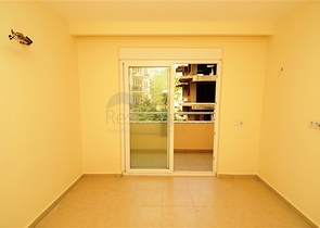 شقة بسعر مميز ضمن مجمع حديث في منطقة ماهموت لار – ألانيا