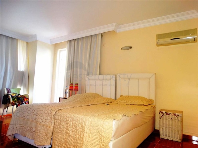 شقة ضمن مجمع على بعد 150 من البحر في منطقة محمودلار – ألانيا