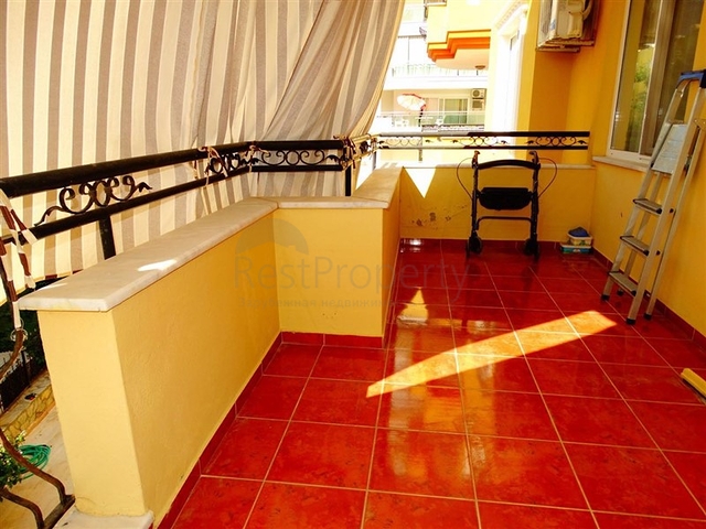 شقة ضمن مجمع على بعد 150 من البحر في منطقة محمودلار – ألانيا