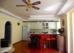 شقة ضمن مجمع على بعد 150 من البحر في منطقة محمودلار – ألانيا