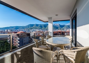 شقق وبنتهاوس ضمن مجمع حديث في منطقة أوبا – ألانيا