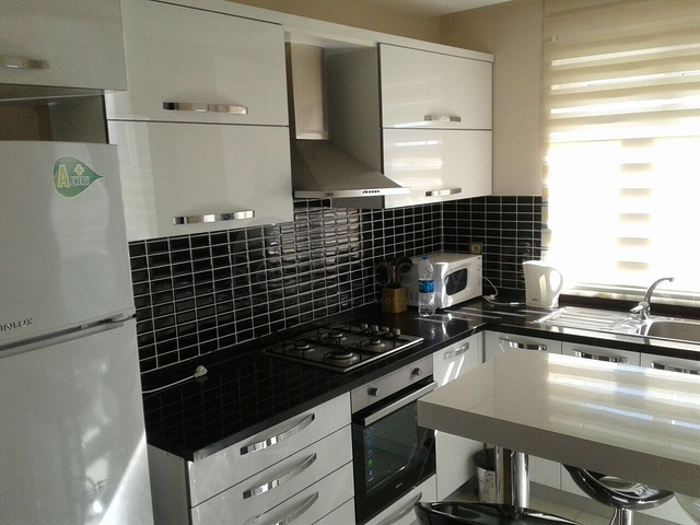 شقة مفروشة على بعد 250 متر من البحر في منطقة كونيالتي – أنطاليا