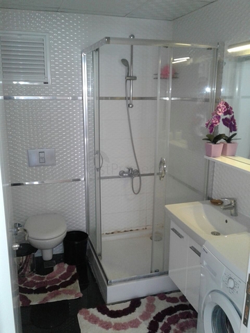 شقة مفروشة على بعد 250 متر من البحر في منطقة كونيالتي – أنطاليا