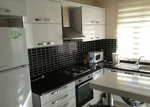 شقة مفروشة على بعد 250 متر من البحر في منطقة كونيالتي – أنطاليا