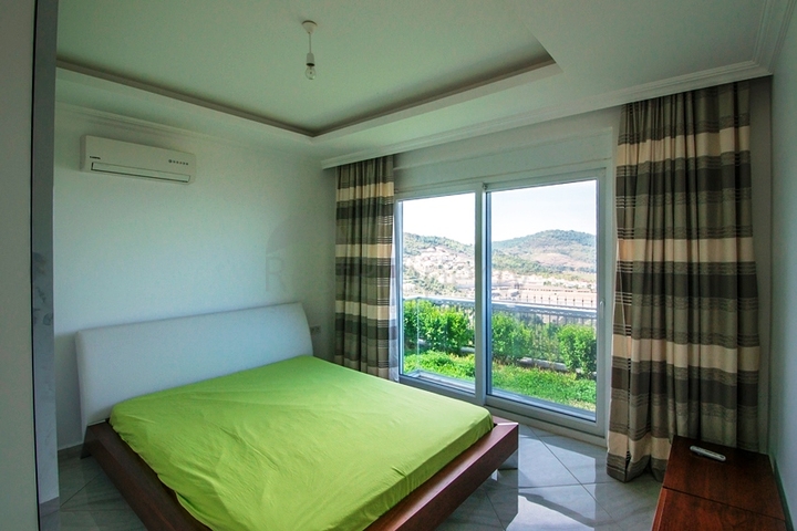 فيلا فاخرة بإطلالة بحرية وجبلية في منطقة كارجي جاك – ألانيا