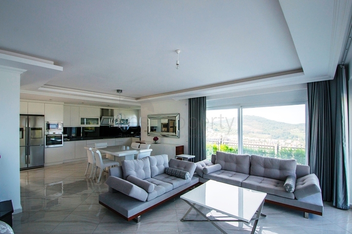 فيلا فاخرة بإطلالة بحرية وجبلية في منطقة كارجي جاك – ألانيا