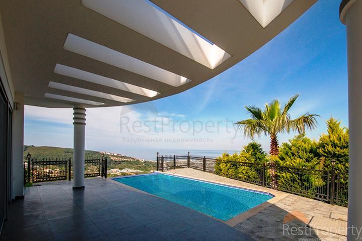 فيلا فاخرة بإطلالة بحرية وجبلية في منطقة كارجي جاك – ألانيا