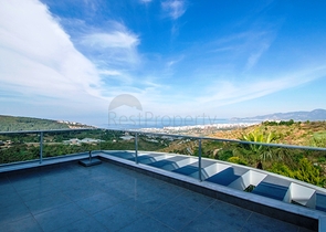 فيلا فاخرة بإطلالة بحرية وجبلية في منطقة كارجي جاك – ألانيا