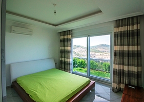 فيلا فاخرة بإطلالة بحرية وجبلية في منطقة كارجي جاك – ألانيا